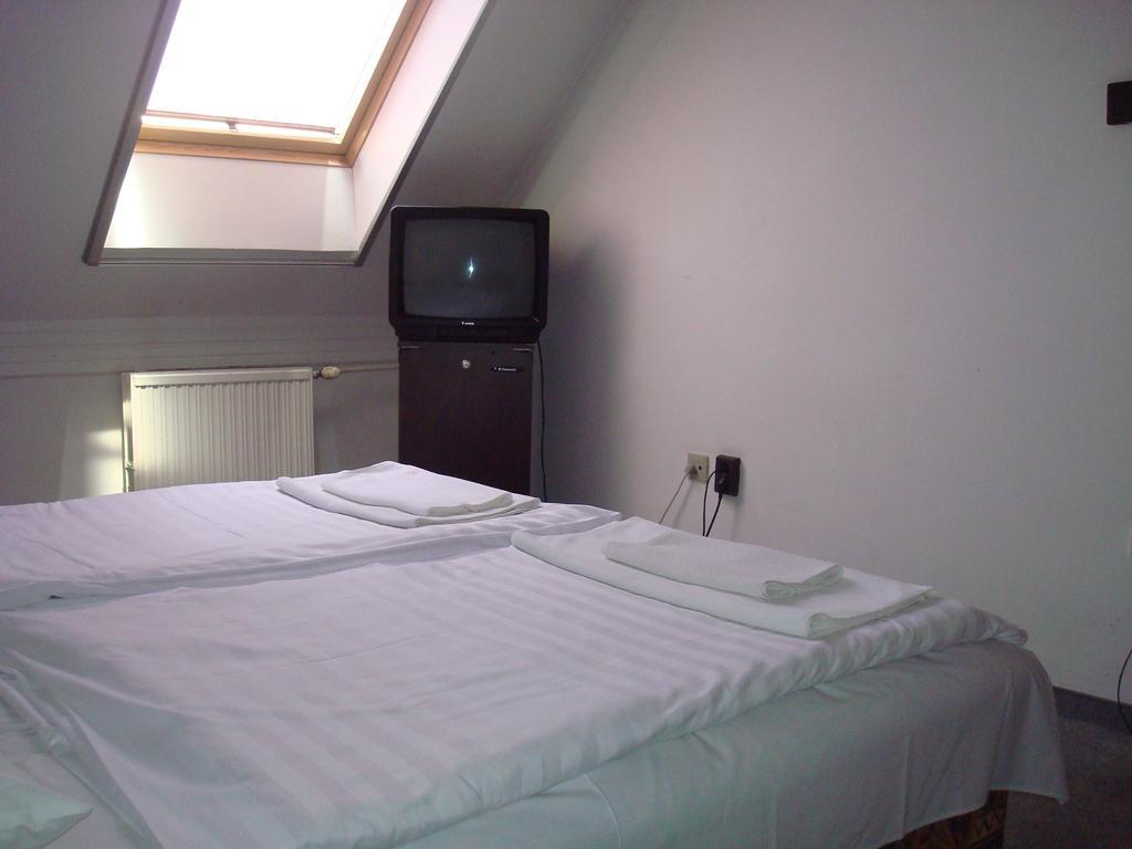 Hotel Termal Tiszaújváros Habitación foto