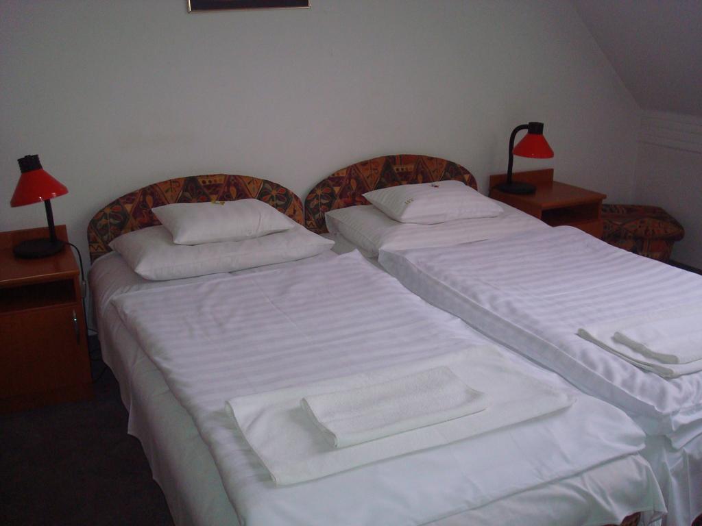 Hotel Termal Tiszaújváros Habitación foto